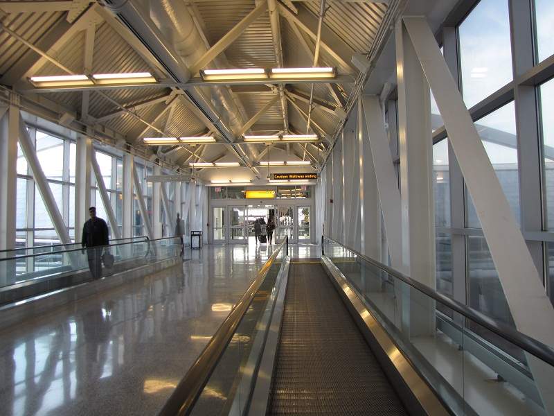 Im Terminal 1